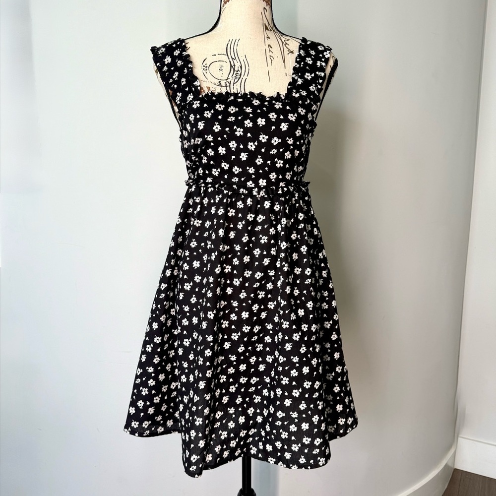Francesca's Collections Black and White Floral Mini Dress